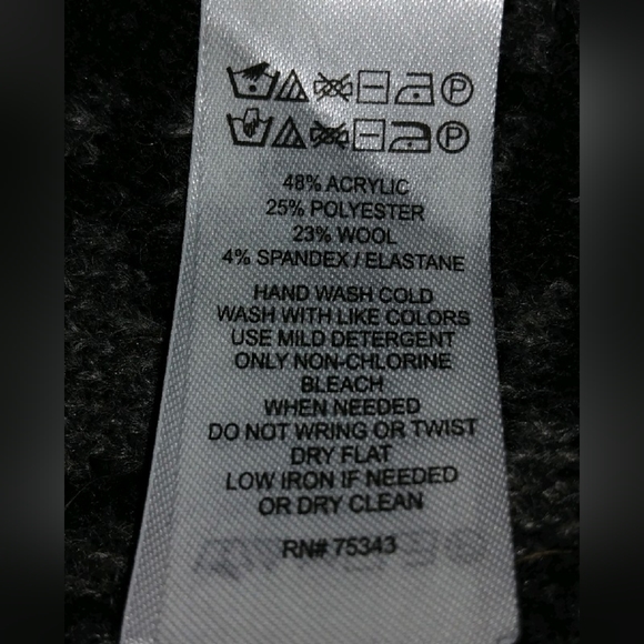 Tahari wool blend sweater - Picture 5 of 8